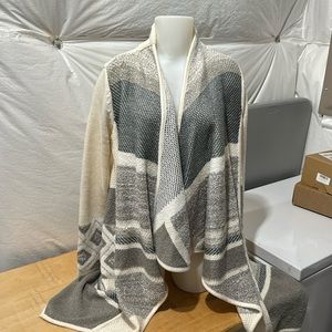 Cape/ Cardigan sweater